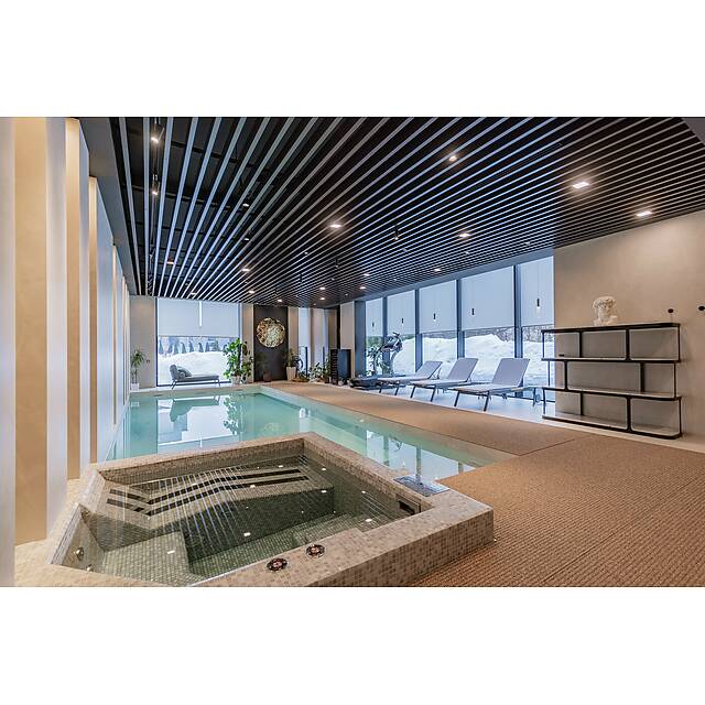 Бассейн из стеклянной мозаики 