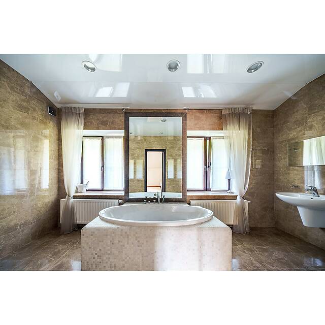 Ванная с мраморной мозаикой