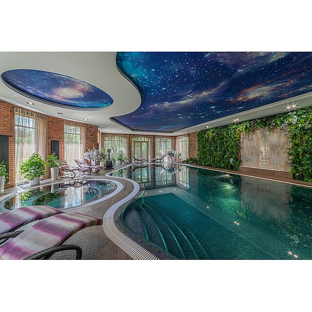 Бассейн из стеклянной мозаики 