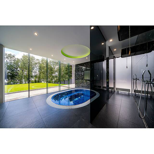 Бассейн из стеклянной мозаики 