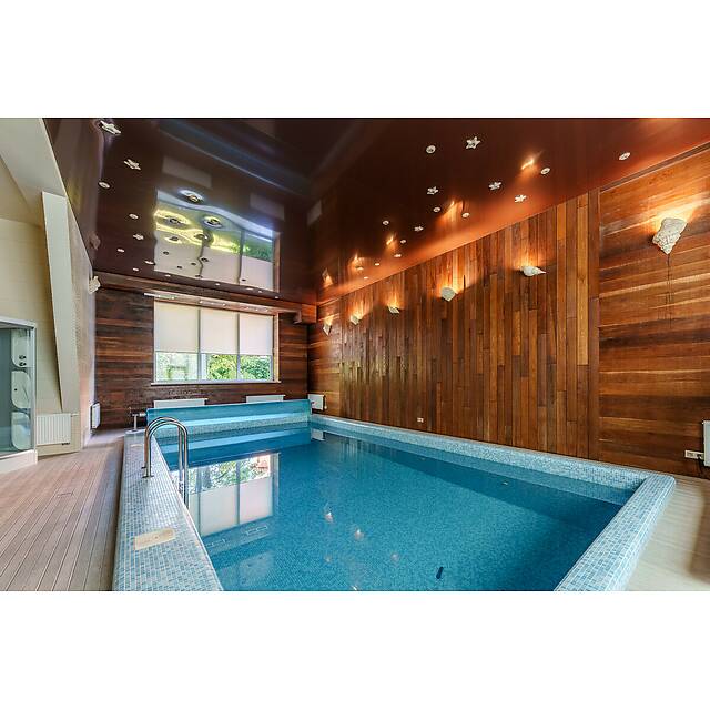 Бассейн из стеклянной мозаики 