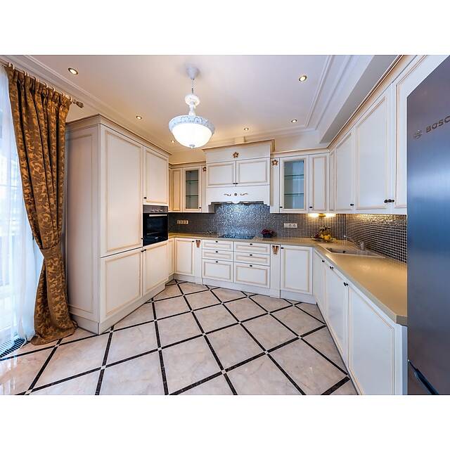 Кухонный фартук с мозаикой из стекла