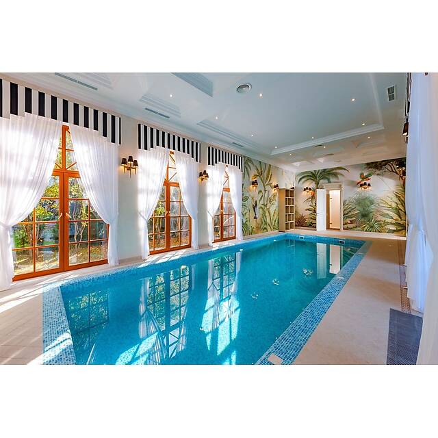 Бассейн из стеклянной мозаики