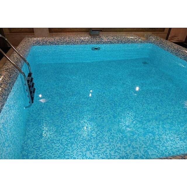 Стеклянная мозаика с перламутром