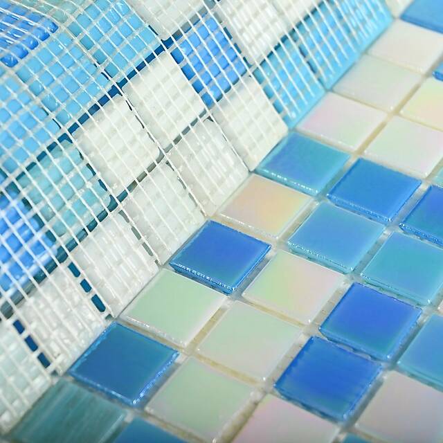 Стеклянная мозаика с перламутром