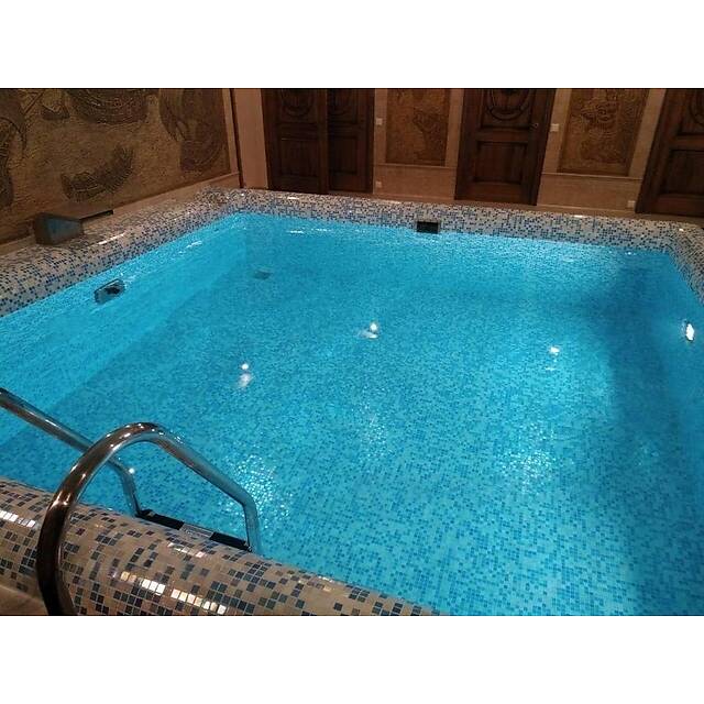 Стеклянная мозаика с перламутром